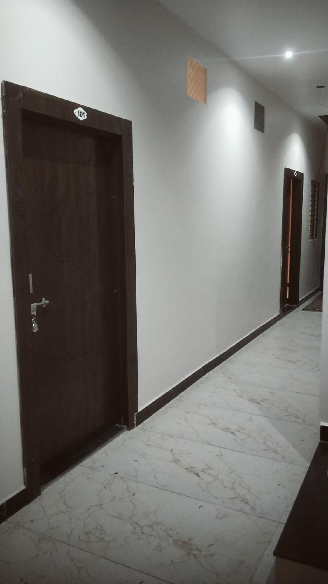 Shivlok Guest House Удджайн Екстер'єр фото